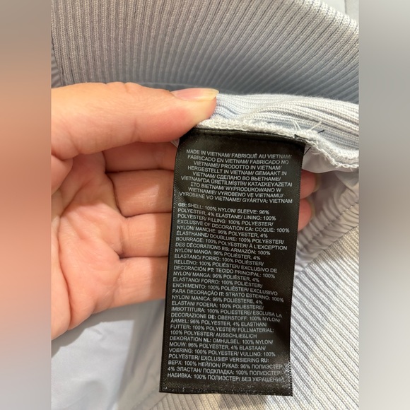 The North Face Women's Light blue Insulated Jacket - Picture 10 of 10